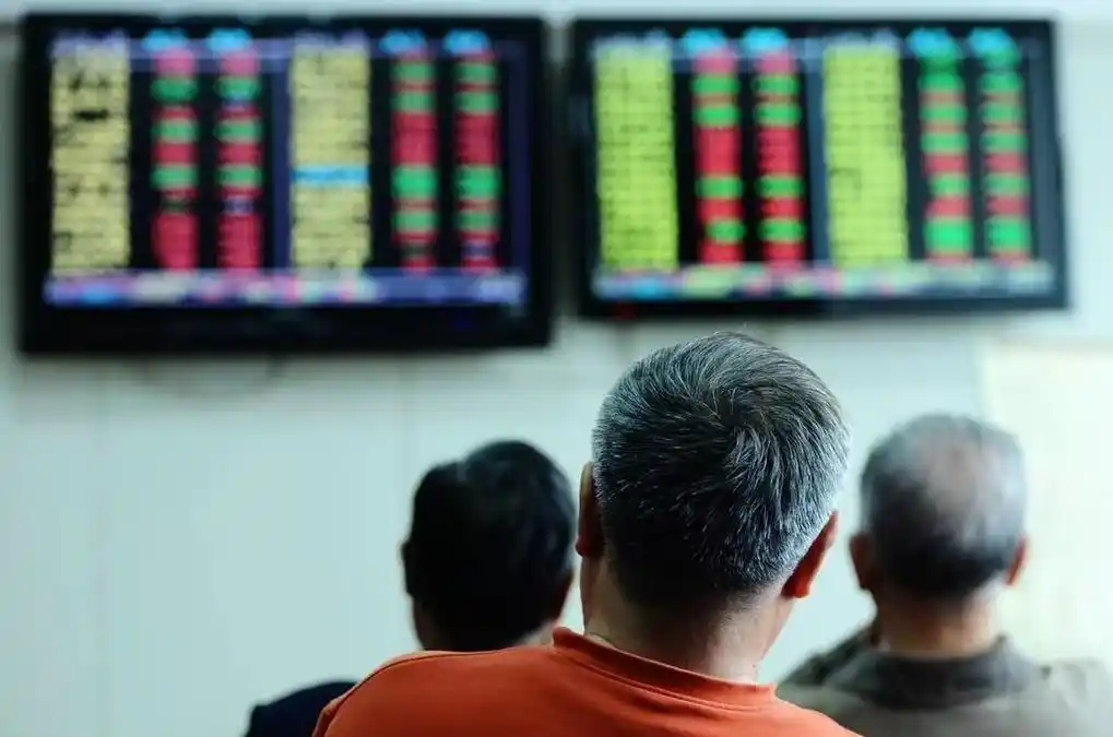 股市快速赚钱方法_1万块炒股一年收益_一万元炒股能赚多少