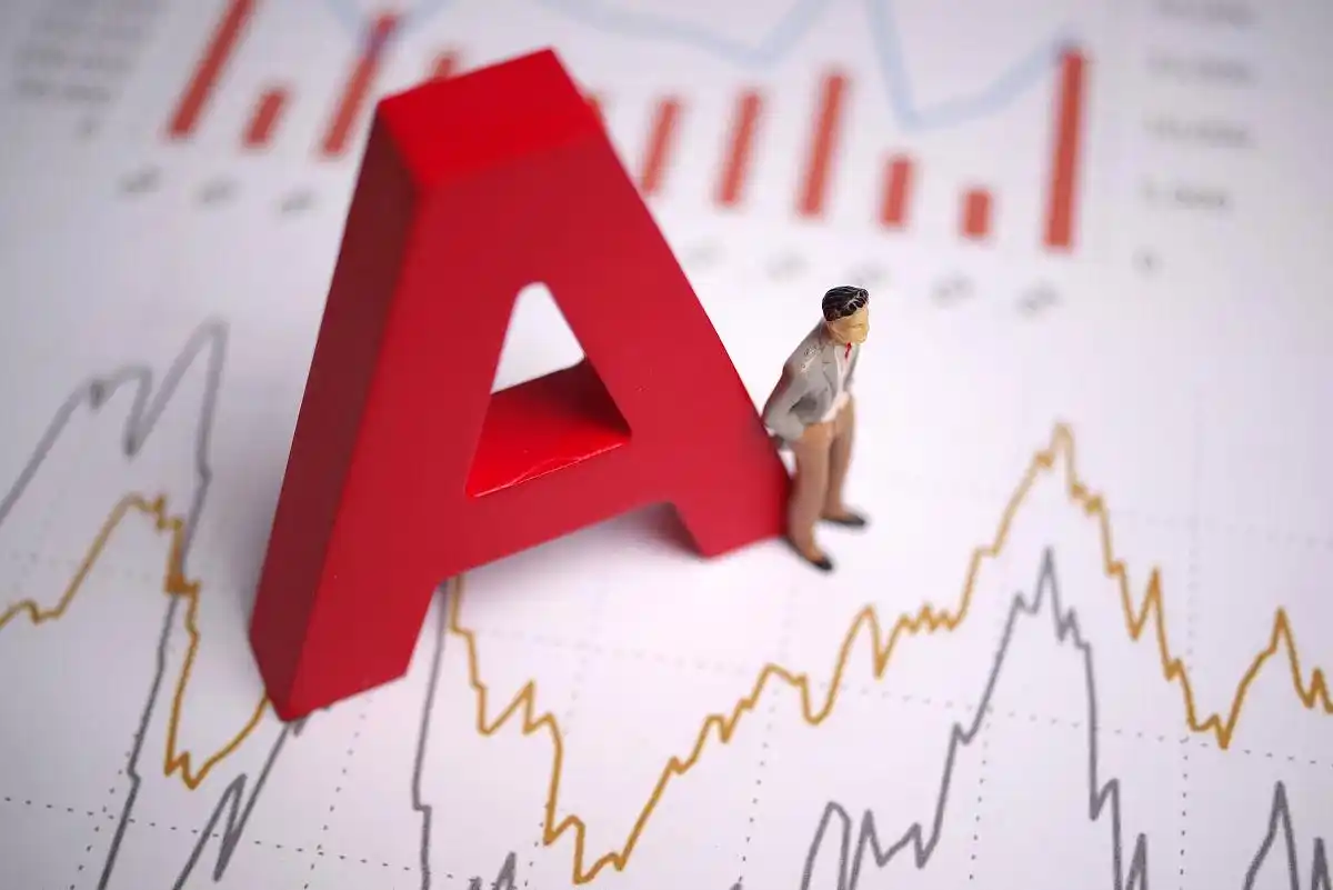 均线买卖八大法则_股票左侧右侧交易_左右股票高低是钱多少吗