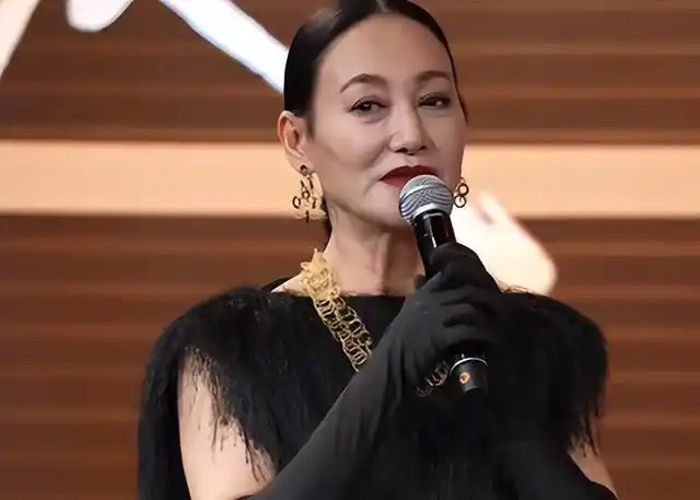 华谊兄弟20周年红毯秀_华表奖红毯造型分析_男演员红毯表现评价