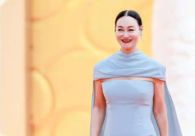 华谊兄弟20周年红毯秀_华表奖红毯造型分析_男演员红毯表现评价