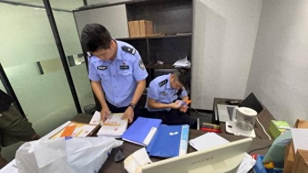 警惕暑期高薪兼职陷阱：交钱后岗位变保安